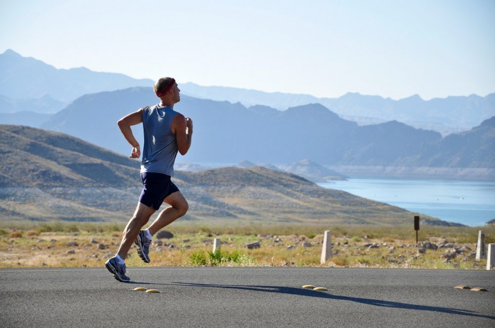 Courir la nuit en toute sécurité et se faire plaisir - RunMotion Coach  Running